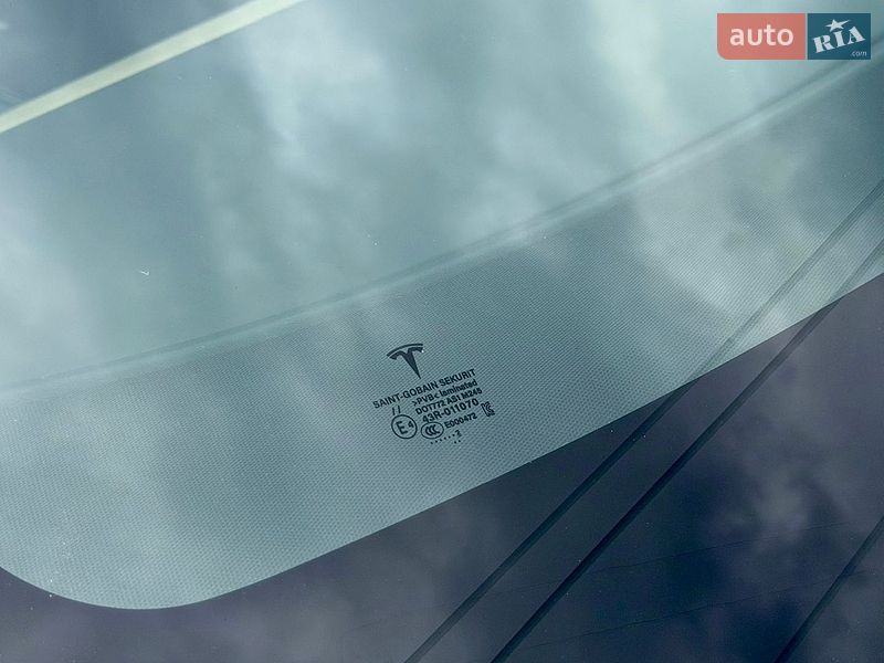 Позашляховик / Кросовер Tesla Model Y 2023 в Луцьку фото 17 Позашляховик / Кросовер Tesla Model Y 2023 в Луцьку