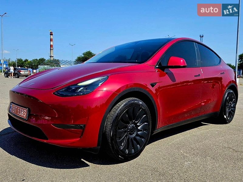 Позашляховик / Кросовер Tesla Model Y 2024 в Дніпрі