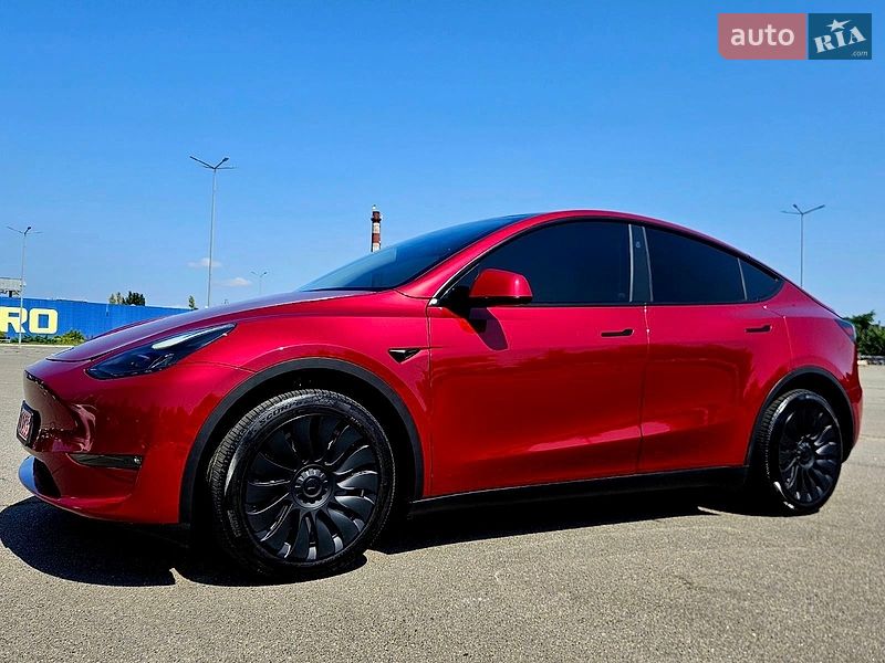 Позашляховик / Кросовер Tesla Model Y 2024 в Дніпрі