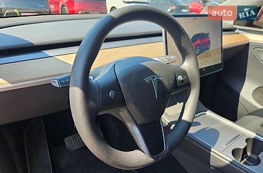 Позашляховик / Кросовер Tesla Model Y 2024 в Дніпрі