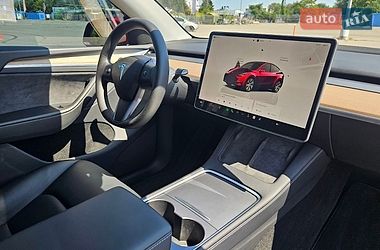 Позашляховик / Кросовер Tesla Model Y 2024 в Дніпрі