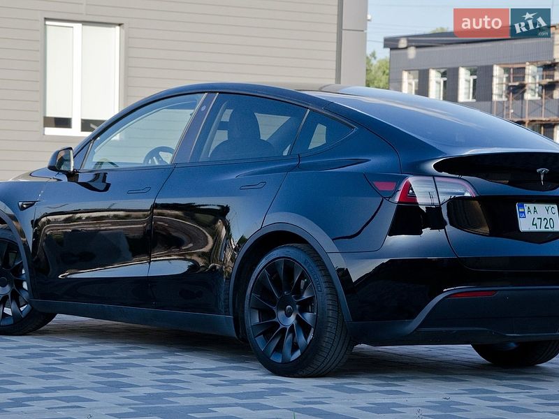 Позашляховик / Кросовер Tesla Model Y 2022 в Києві