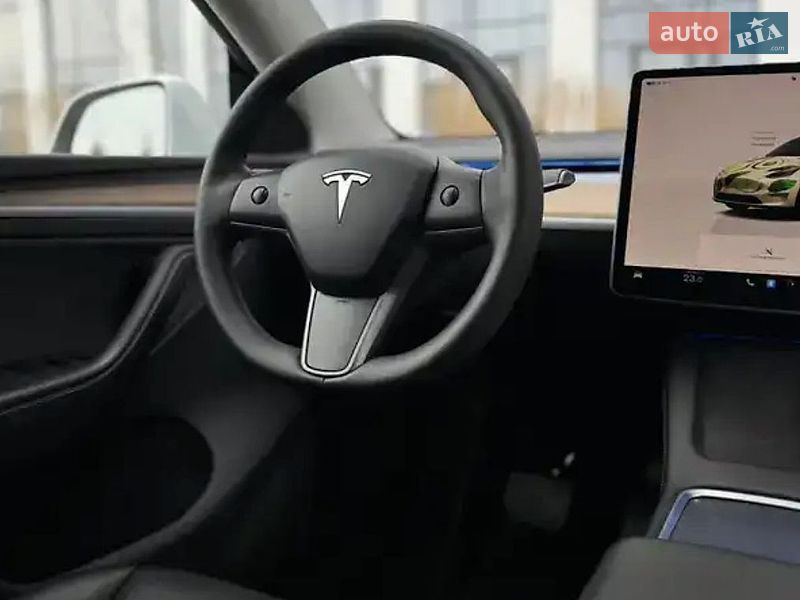 Позашляховик / Кросовер Tesla Model Y 2023 в Києві
