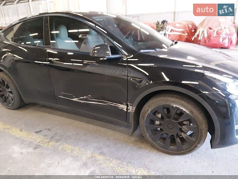 Внедорожник / Кроссовер Tesla Model Y 2023 в Львове