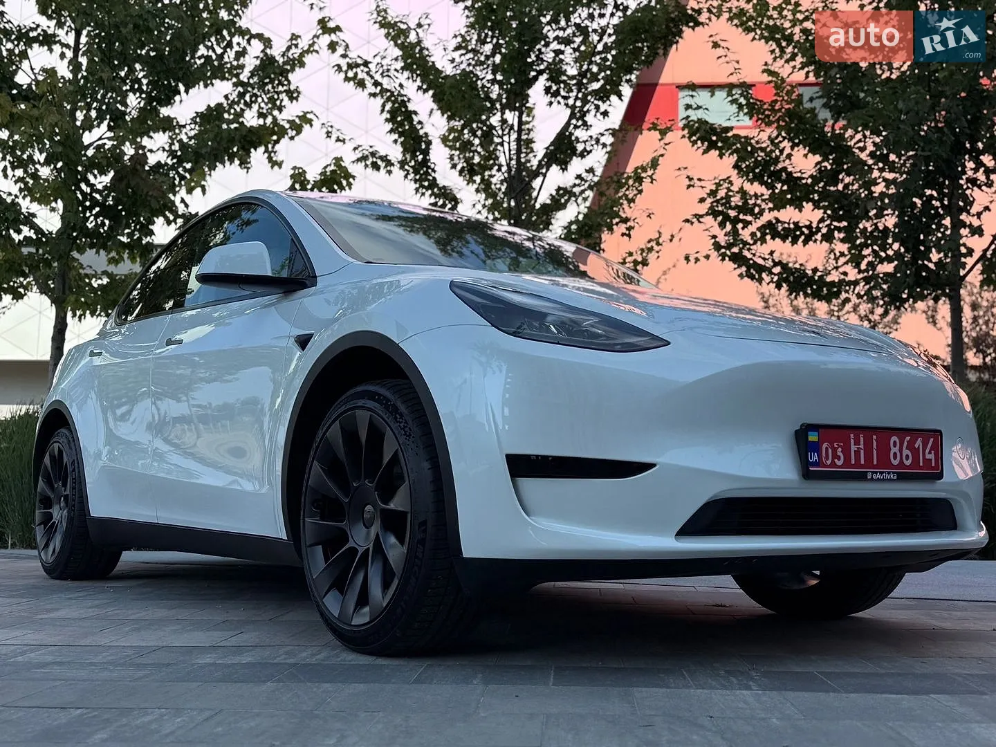 2024 Tesla Model Y - мініатюра 4