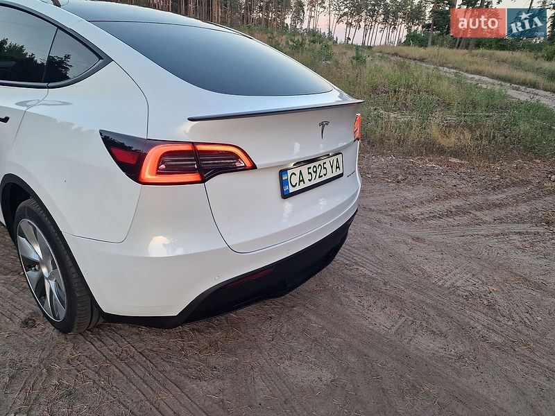 Внедорожник / Кроссовер Tesla Model Y 2022 в Черкассах