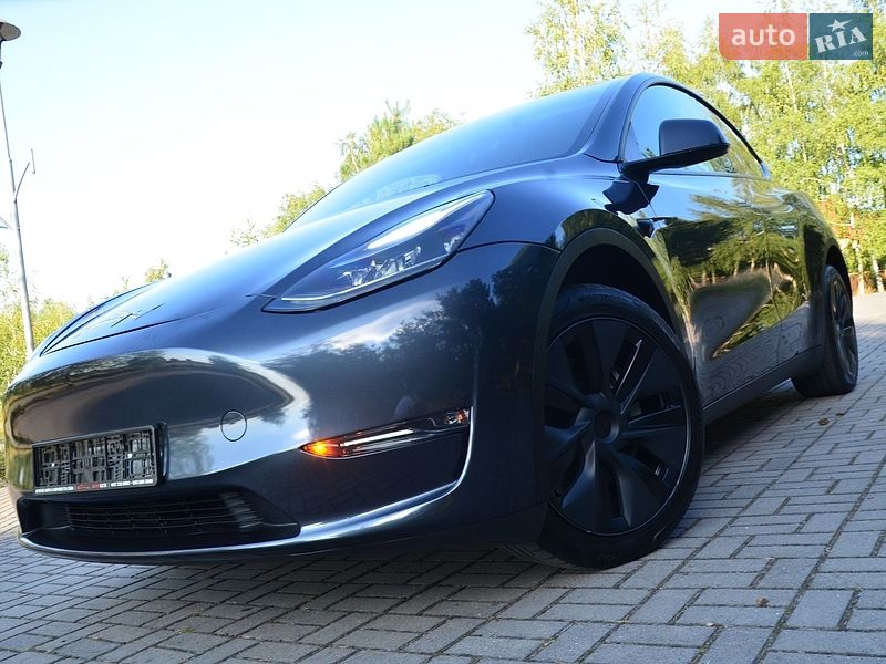 Внедорожник / Кроссовер Tesla Model Y 2025 в Дрогобыче