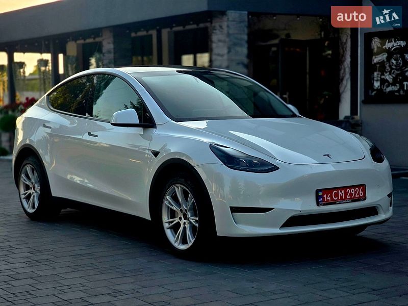 Позашляховик / Кросовер Tesla Model Y 2021 в Самборі фото 4 Позашляховик / Кросовер Tesla Model Y 2021 в Самборі