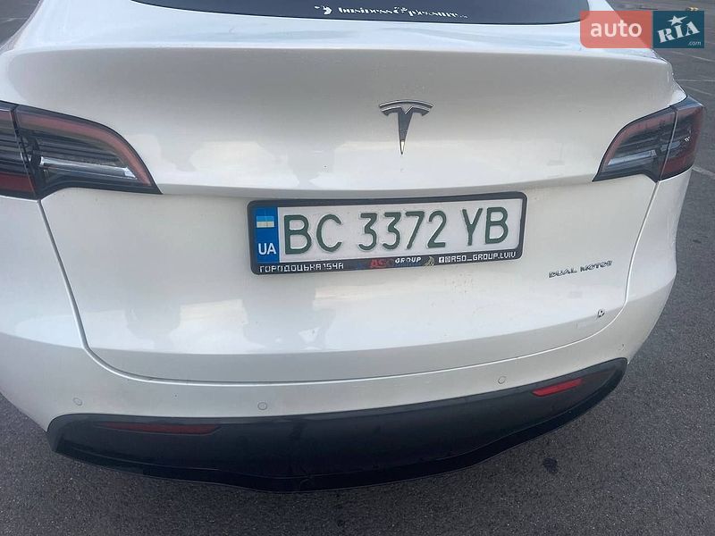 Внедорожник / Кроссовер Tesla Model Y 2021 в Львове