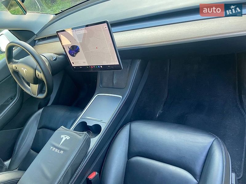 Внедорожник / Кроссовер Tesla Model Y 2021 в Львове