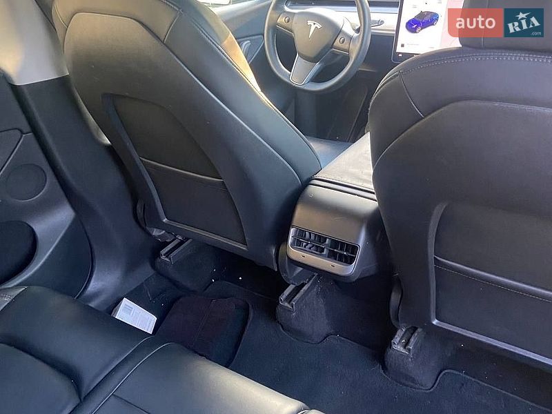 Внедорожник / Кроссовер Tesla Model Y 2021 в Львове