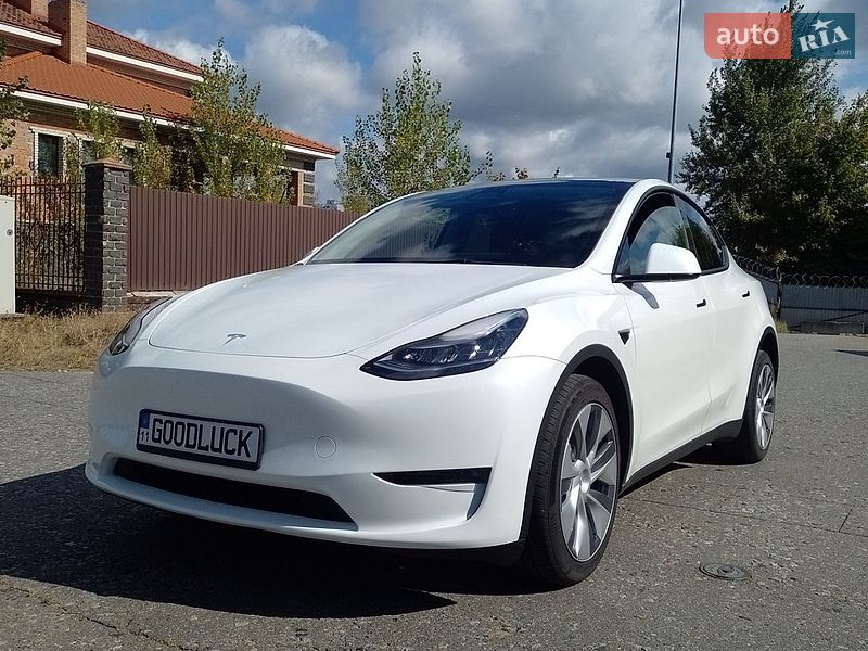 Внедорожник / Кроссовер Tesla Model Y 2023 в Киеве