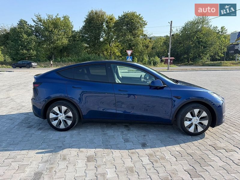 Внедорожник / Кроссовер Tesla Model Y 2023 в Золочеве фото 6 Внедорожник / Кроссовер Tesla Model Y 2023 в Золочеве