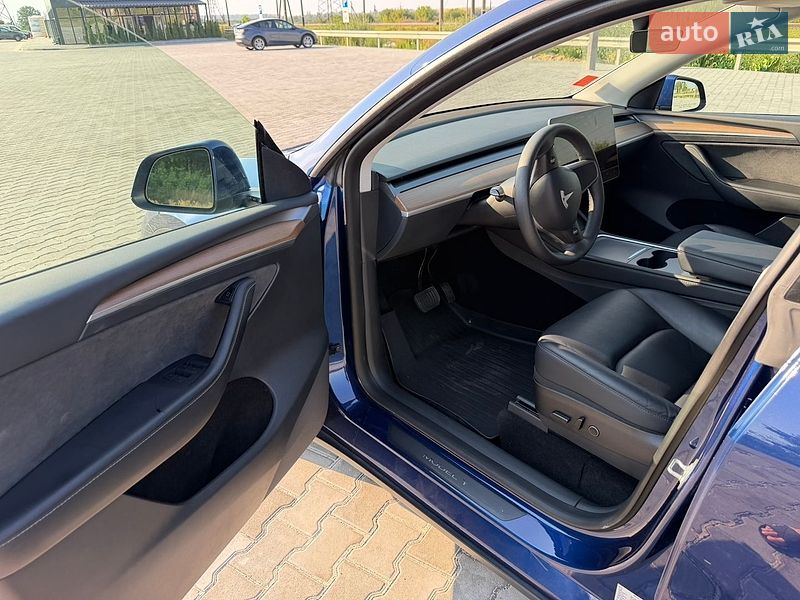 Внедорожник / Кроссовер Tesla Model Y 2023 в Золочеве фото 15 Внедорожник / Кроссовер Tesla Model Y 2023 в Золочеве