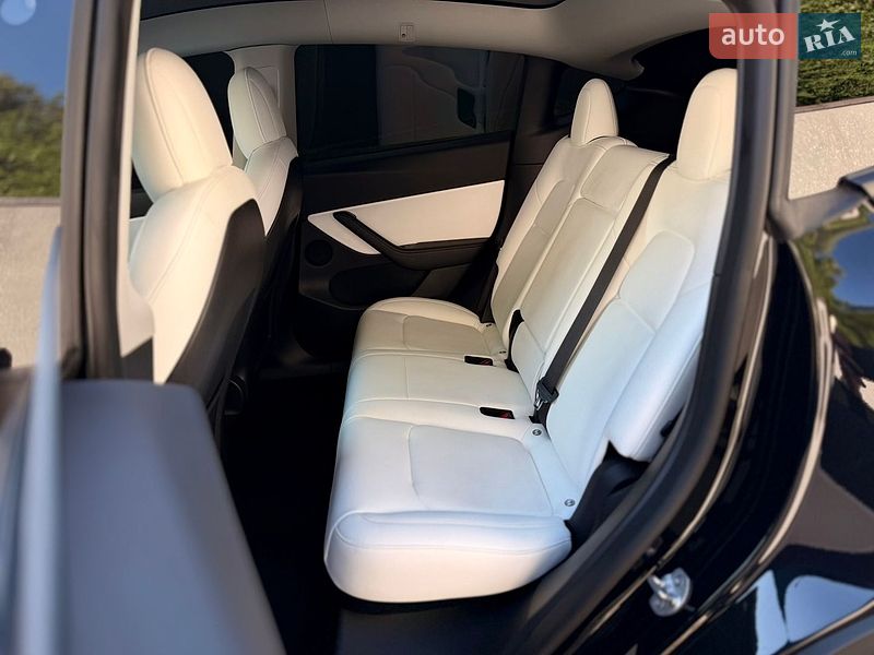 Внедорожник / Кроссовер Tesla Model Y 2022 в Харькове