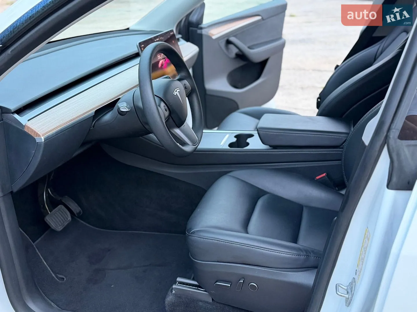 2023 Tesla Model Y - мініатюра 24