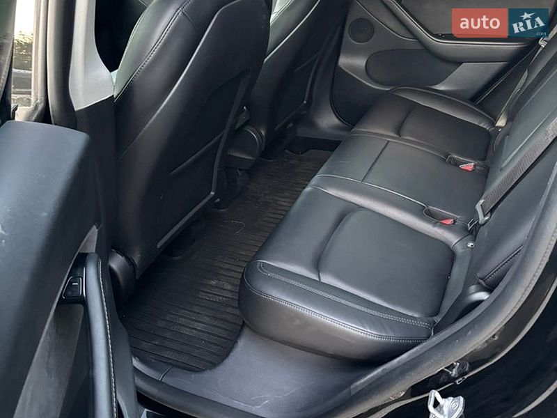 Позашляховик / Кросовер Tesla Model Y 2020 в Дніпрі