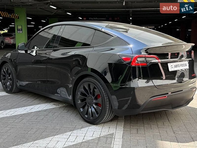 Позашляховик / Кросовер Tesla Model Y 2023 в Києві