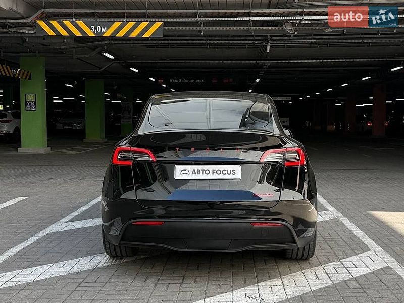 Позашляховик / Кросовер Tesla Model Y 2023 в Києві