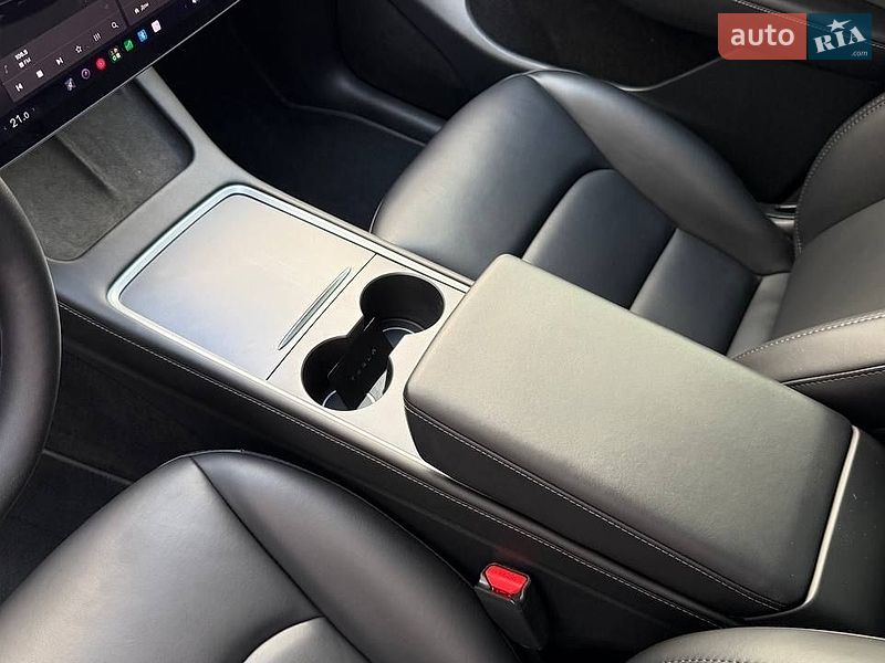 Позашляховик / Кросовер Tesla Model Y 2023 в Києві