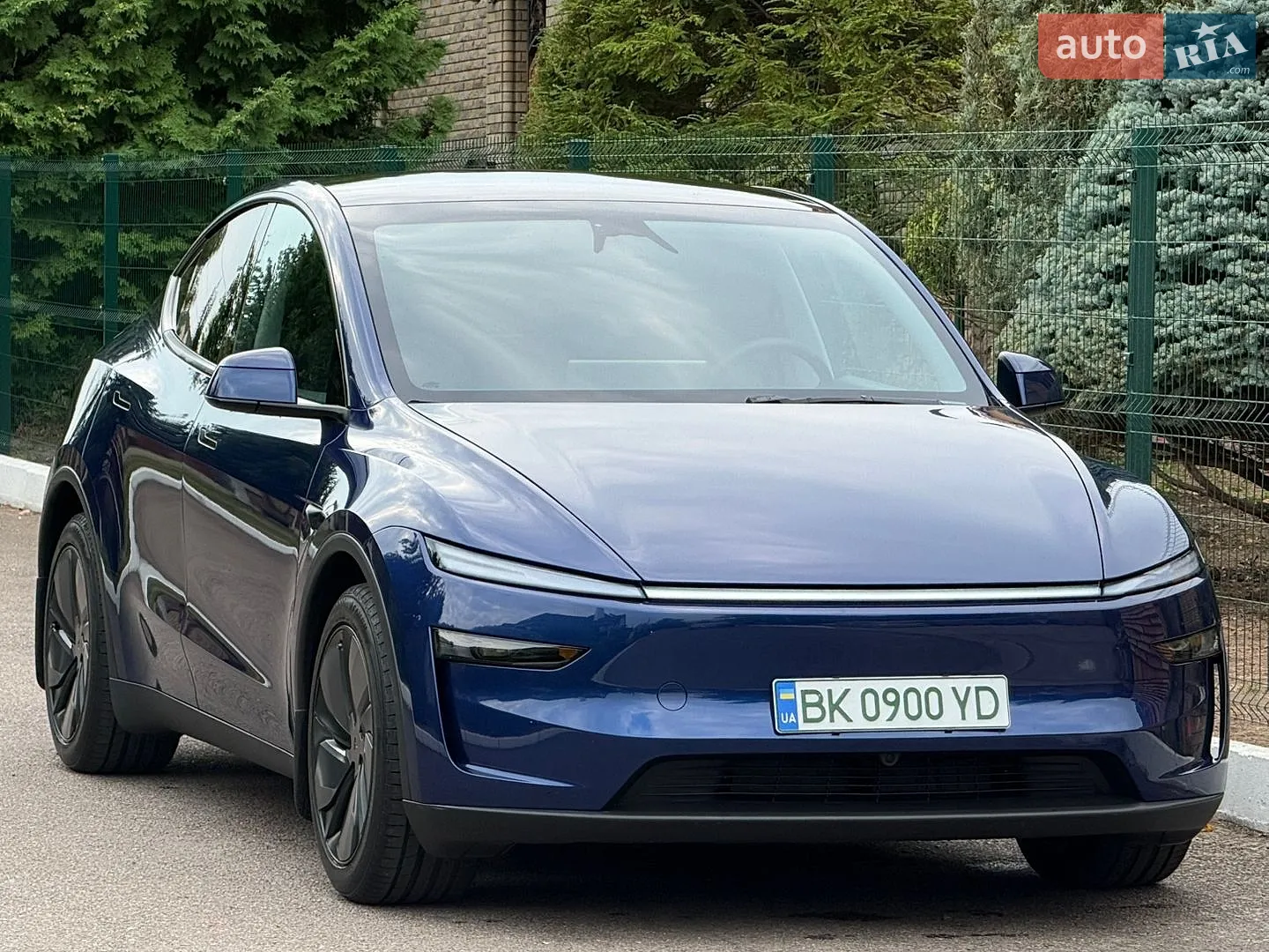 2025 Tesla Model Y - мініатюра 27
