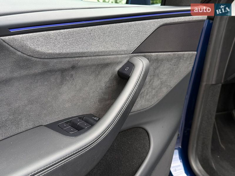 Позашляховик / Кросовер Tesla Model Y 2025 в Рівному фото 65 Позашляховик / Кросовер Tesla Model Y 2025 в Рівному