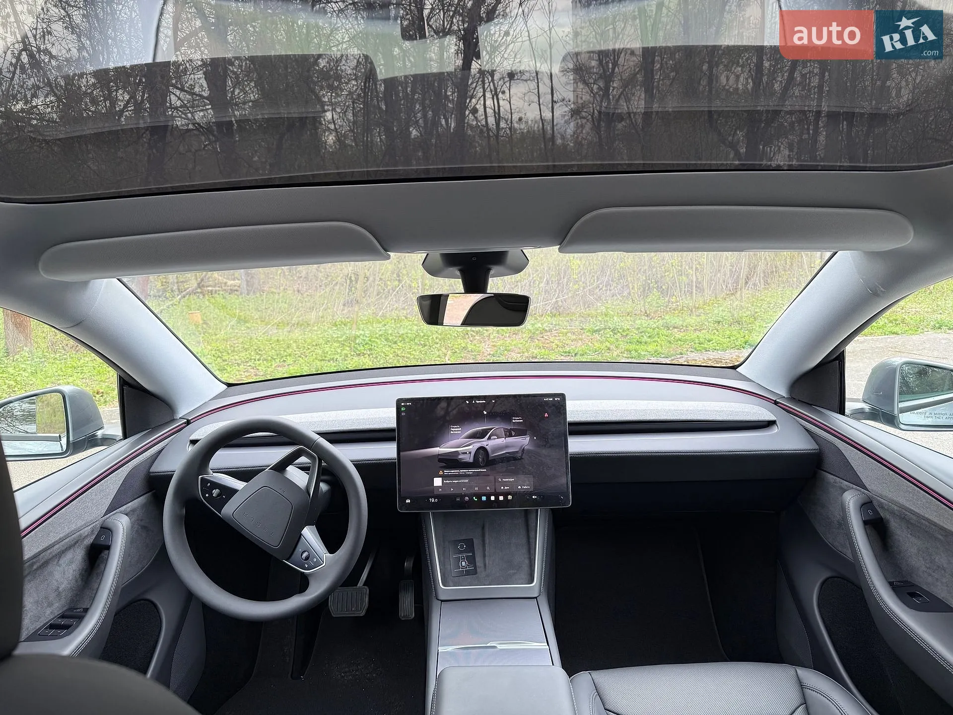 2025 Tesla Model Y - мініатюра 24