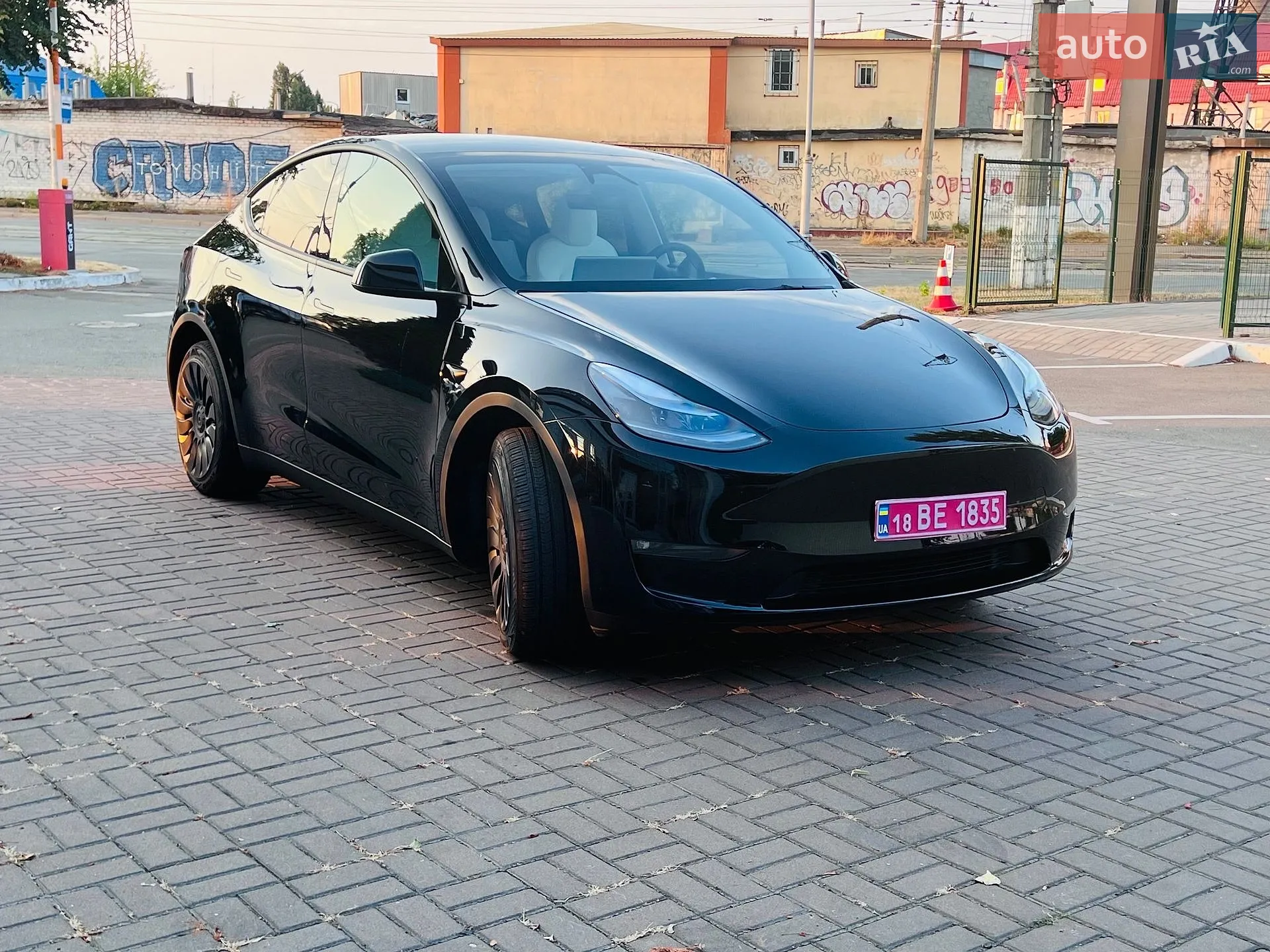 2024 Tesla Model Y - мініатюра 3