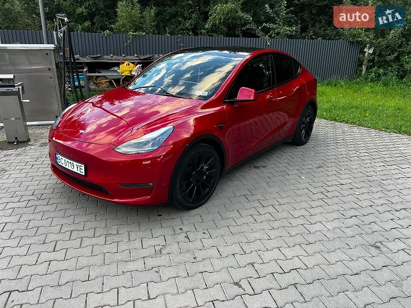 Позашляховик / Кросовер Tesla Model Y 2021 в Львові