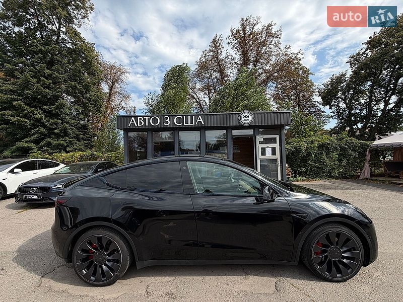 Внедорожник / Кроссовер Tesla Model Y 2022 в Полтаве
