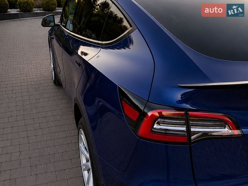 Позашляховик / Кросовер Tesla Model Y 2023 в Києві