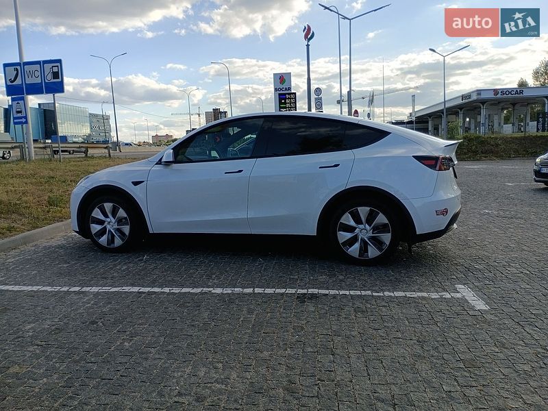 Внедорожник / Кроссовер Tesla Model Y 2024 в Киеве фото 26 Внедорожник / Кроссовер Tesla Model Y 2024 в Киеве