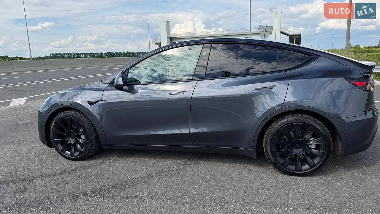 2023 Tesla Model Y - мініатюра 3