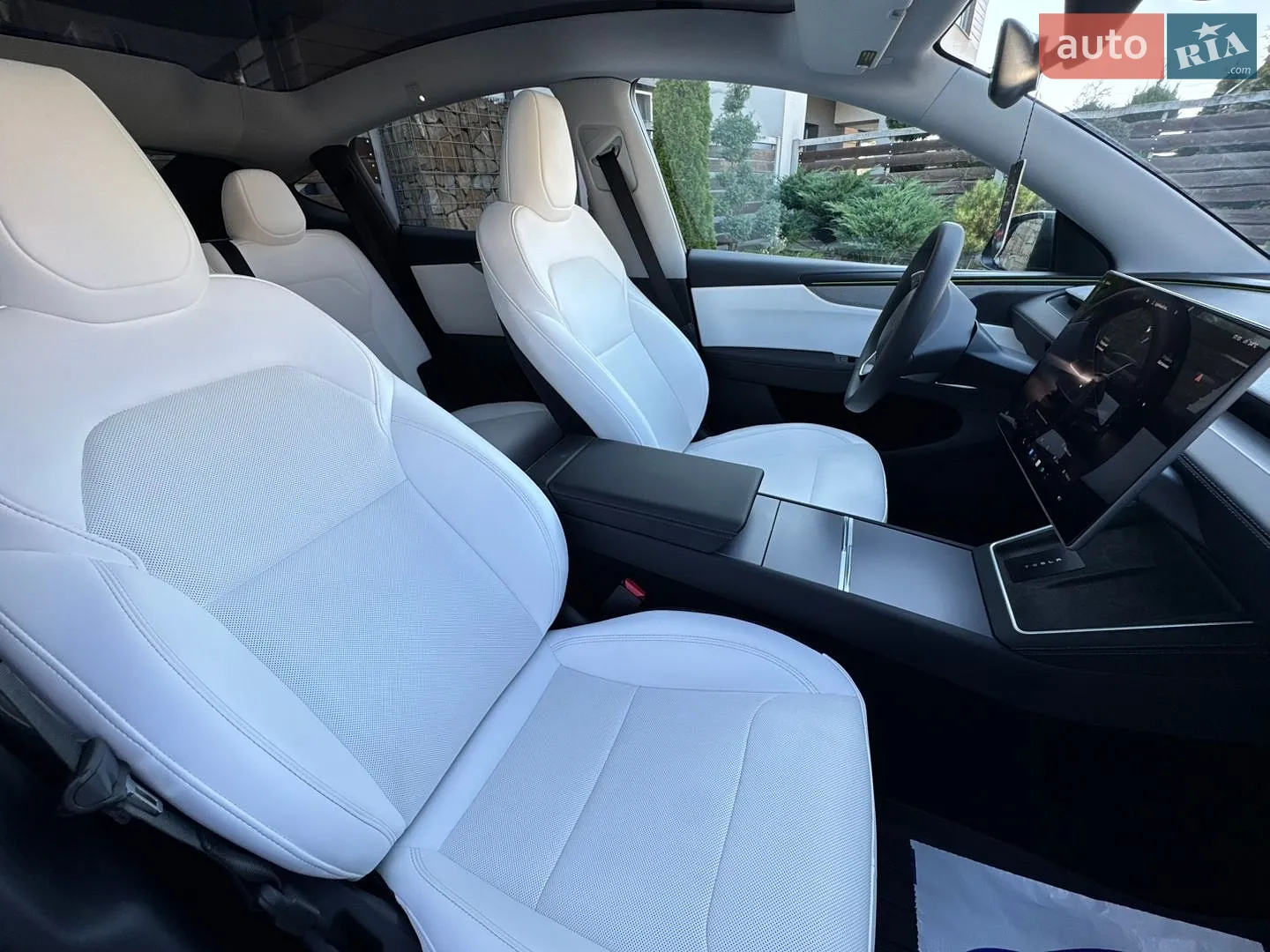 2026 Tesla Model Y - мініатюра 28