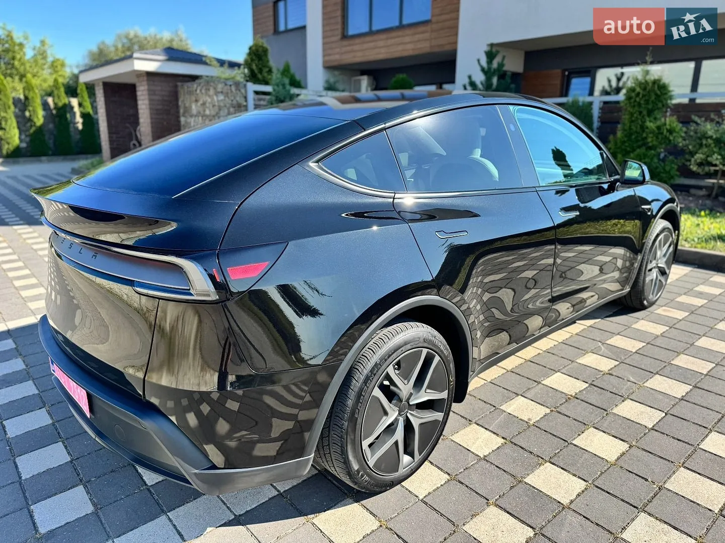 2026 Tesla Model Y - мініатюра 63