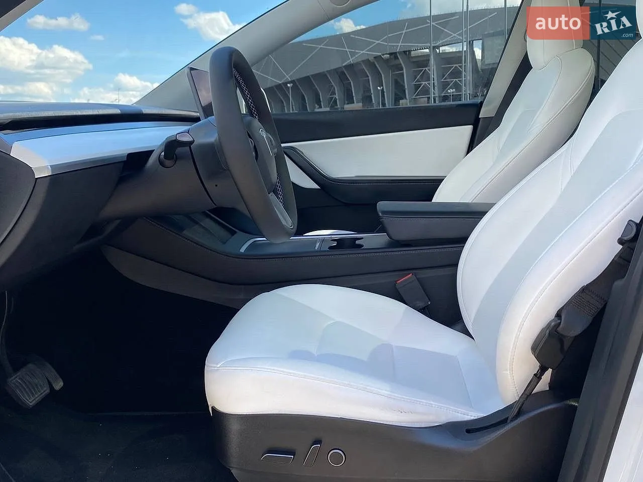 2022 Tesla Model Y - мініатюра 9