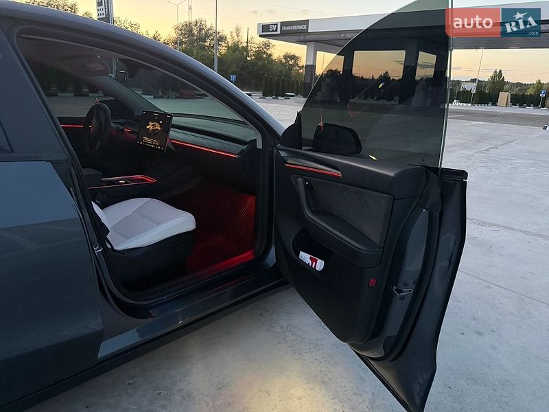 Внедорожник / Кроссовер Tesla Model Y 2023 в Звягеле фото 10 Внедорожник / Кроссовер Tesla Model Y 2023 в Звягеле