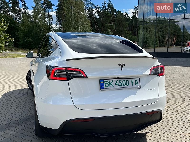 Внедорожник / Кроссовер Tesla Model Y 2022 в Костополе