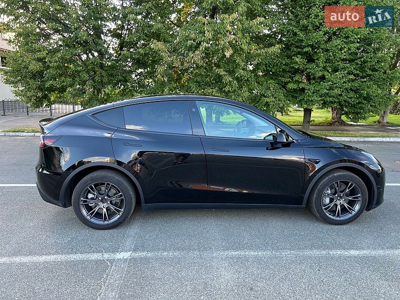 Внедорожник / Кроссовер Tesla Model Y 2024 в Киеве Внедорожник / Кроссовер Tesla Model Y 2024 в Киеве