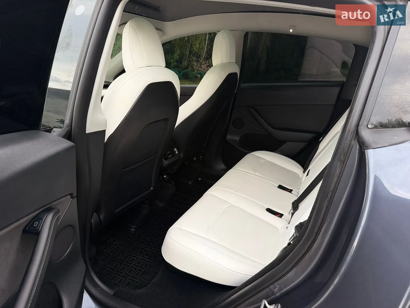 2022 Tesla Model Y - мініатюра 32