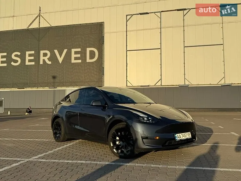 Tesla Model Y