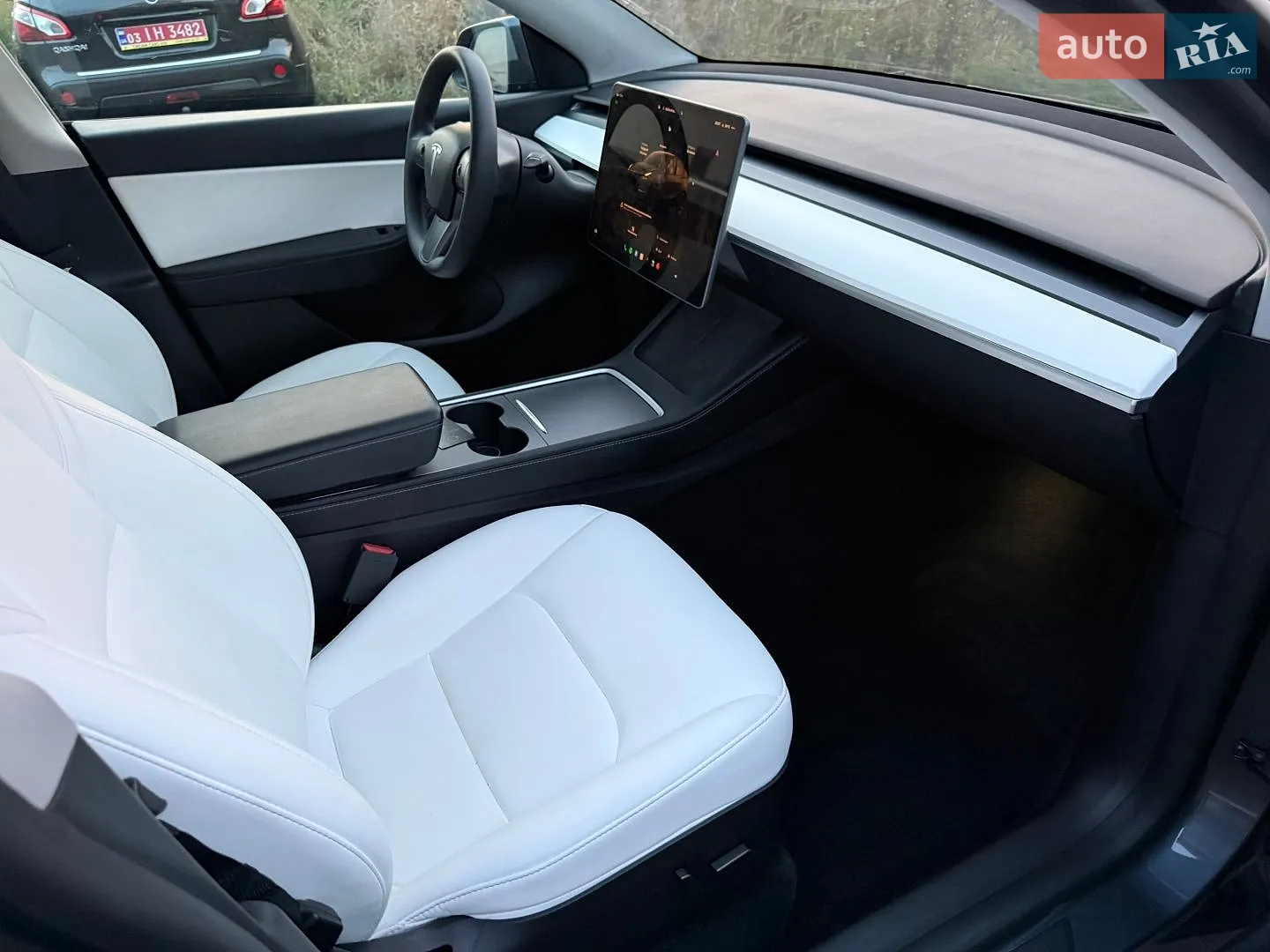 2022 Tesla Model Y - мініатюра 19