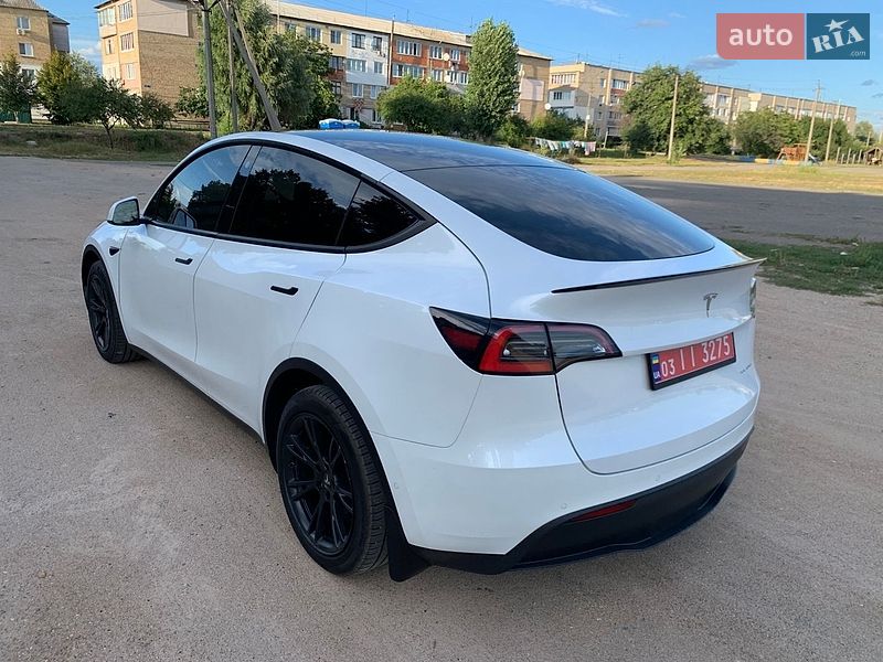 Позашляховик / Кросовер Tesla Model Y 2020 в Києві