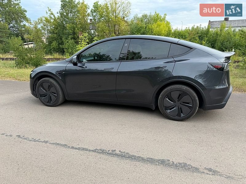 Позашляховик / Кросовер Tesla Model Y 2025 в Бориславі фото 4 Позашляховик / Кросовер Tesla Model Y 2025 в Бориславі