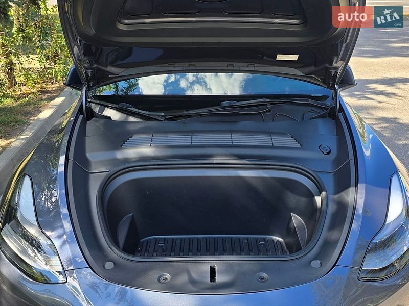 Внедорожник / Кроссовер Tesla Model Y 2023 в Харькове