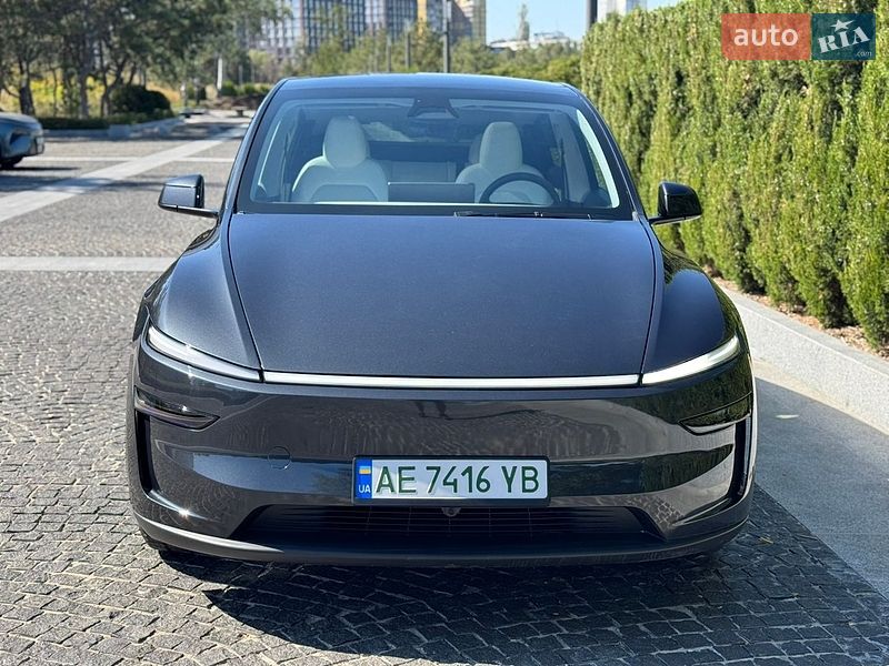 Внедорожник / Кроссовер Tesla Model Y 2025 в Днепре