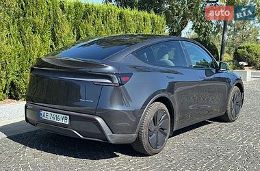 Внедорожник / Кроссовер Tesla Model Y 2025 в Днепре