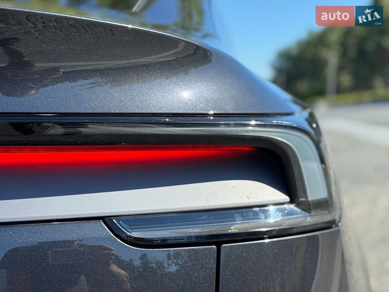 Внедорожник / Кроссовер Tesla Model Y 2025 в Днепре