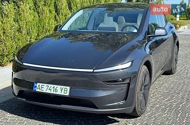 Внедорожник / Кроссовер Tesla Model Y 2025 в Днепре