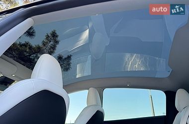 Внедорожник / Кроссовер Tesla Model Y 2025 в Днепре